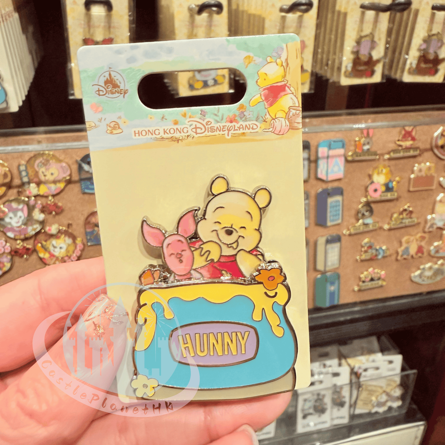 "Pre-Order" HKDL - Winnie the Pooh & Piglet Pin, Honey-Filled Adventure 2026