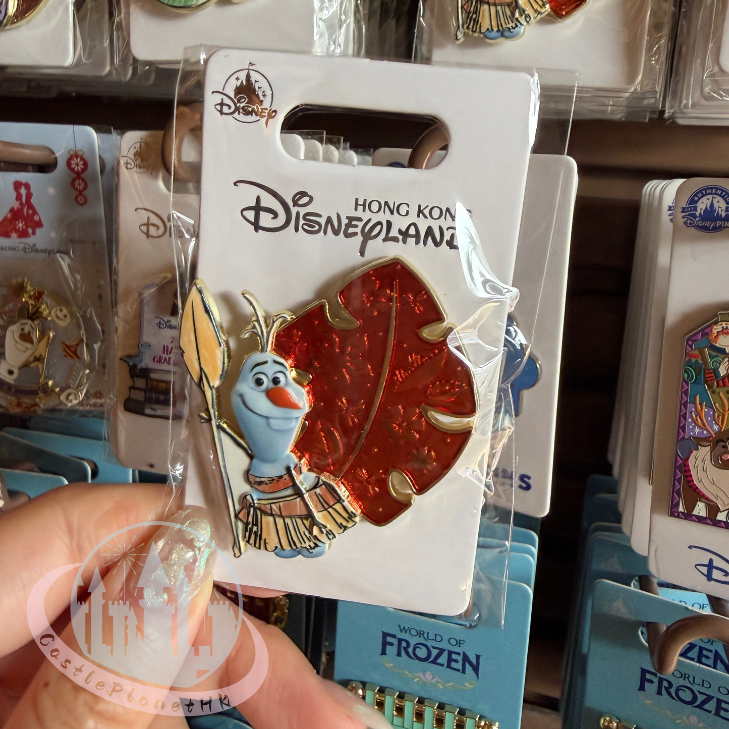 "Pre-Order" HKDL - Olaf Cross-Dress Moana Pin, World of Frozen
