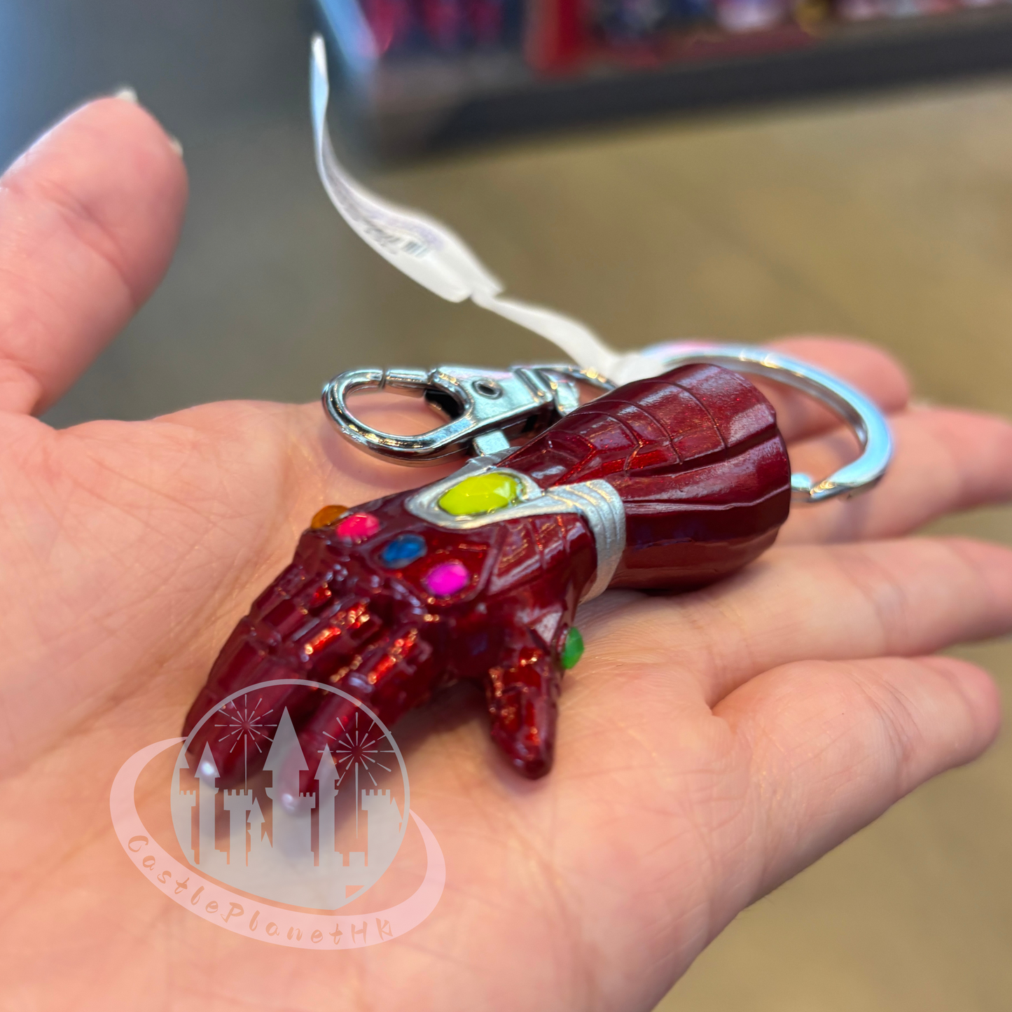 "Pre-Order" HKDL - Iron Man with Infinity Stones Keychain, MARVEL