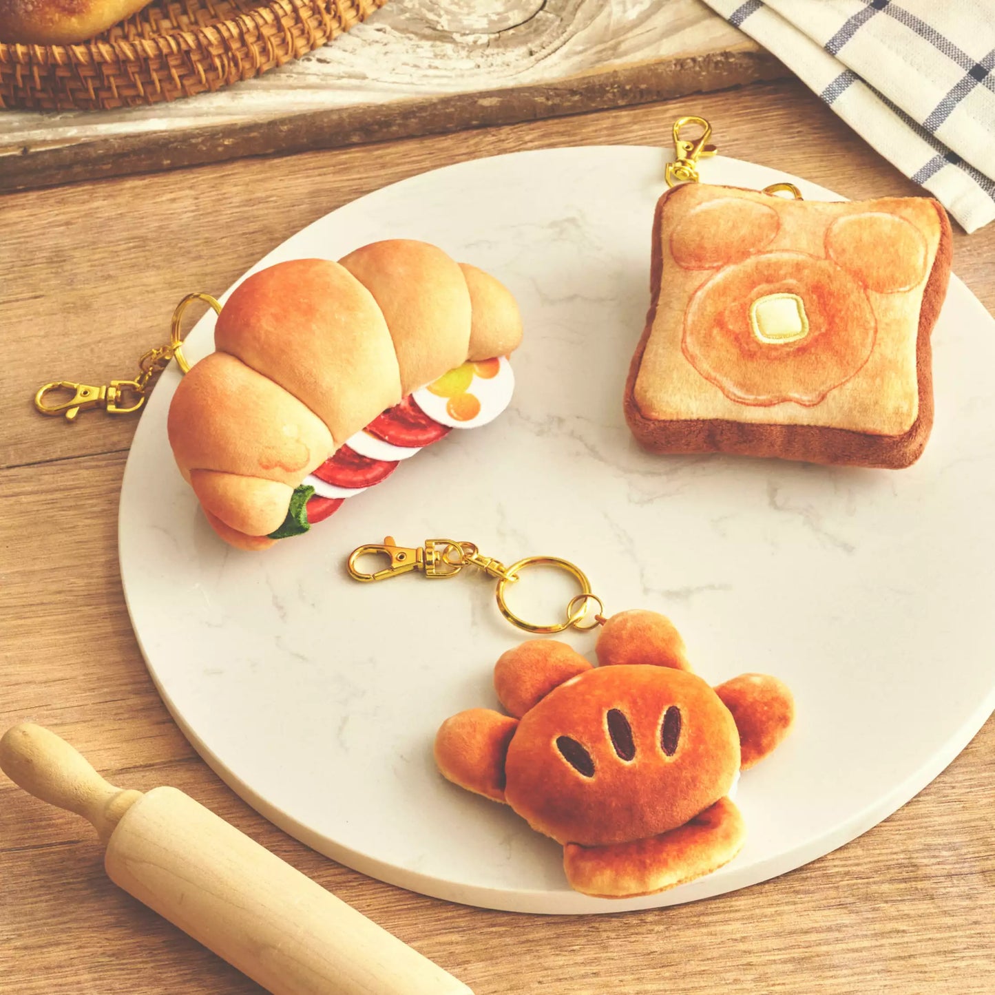 "Pre-Order" JDS/SHDR - Mickey Plush Keychain Croissant Sandwich, MICKEY'S BAKERY