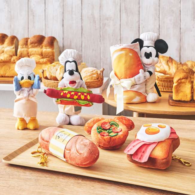 "Pre-Order" JDS - Mickey Mouse Pizza Bread Plush Keychain, MICKEY'S BAKERY 2026