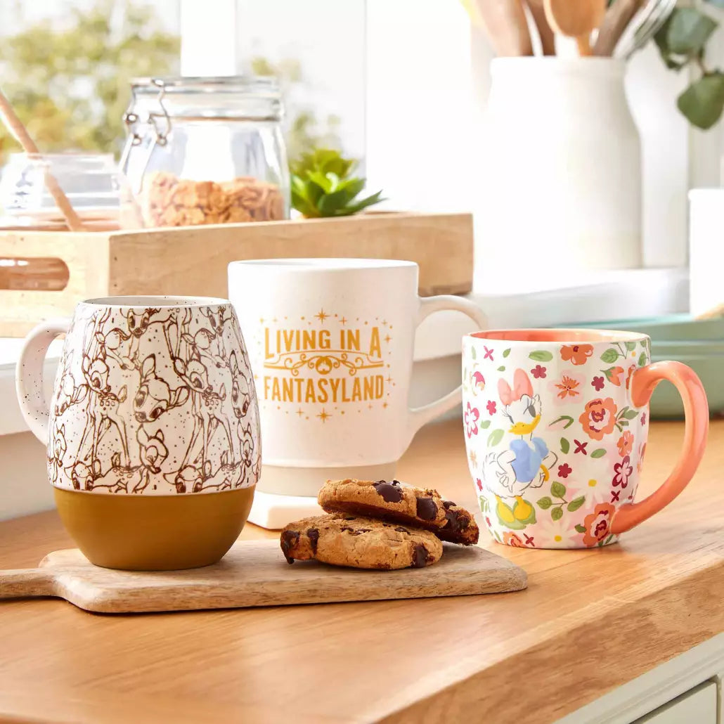 “Pre-order” HKDL - ''Living in a Fantasyland'' Castle Mug