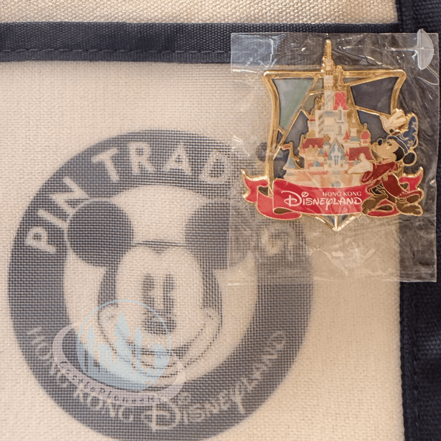 "Pre-Order" HKDL - Mickey Canvas Tote Bag with Pin, Pin Trading 2026