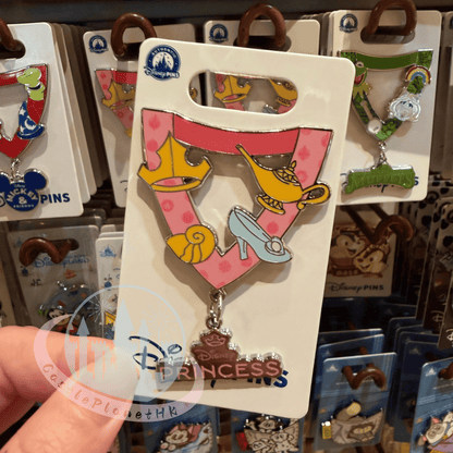 "Pre-Order" HKDL - Disney Princesses Lanyard Pin with Crown, Shell, Slipper & Lamp