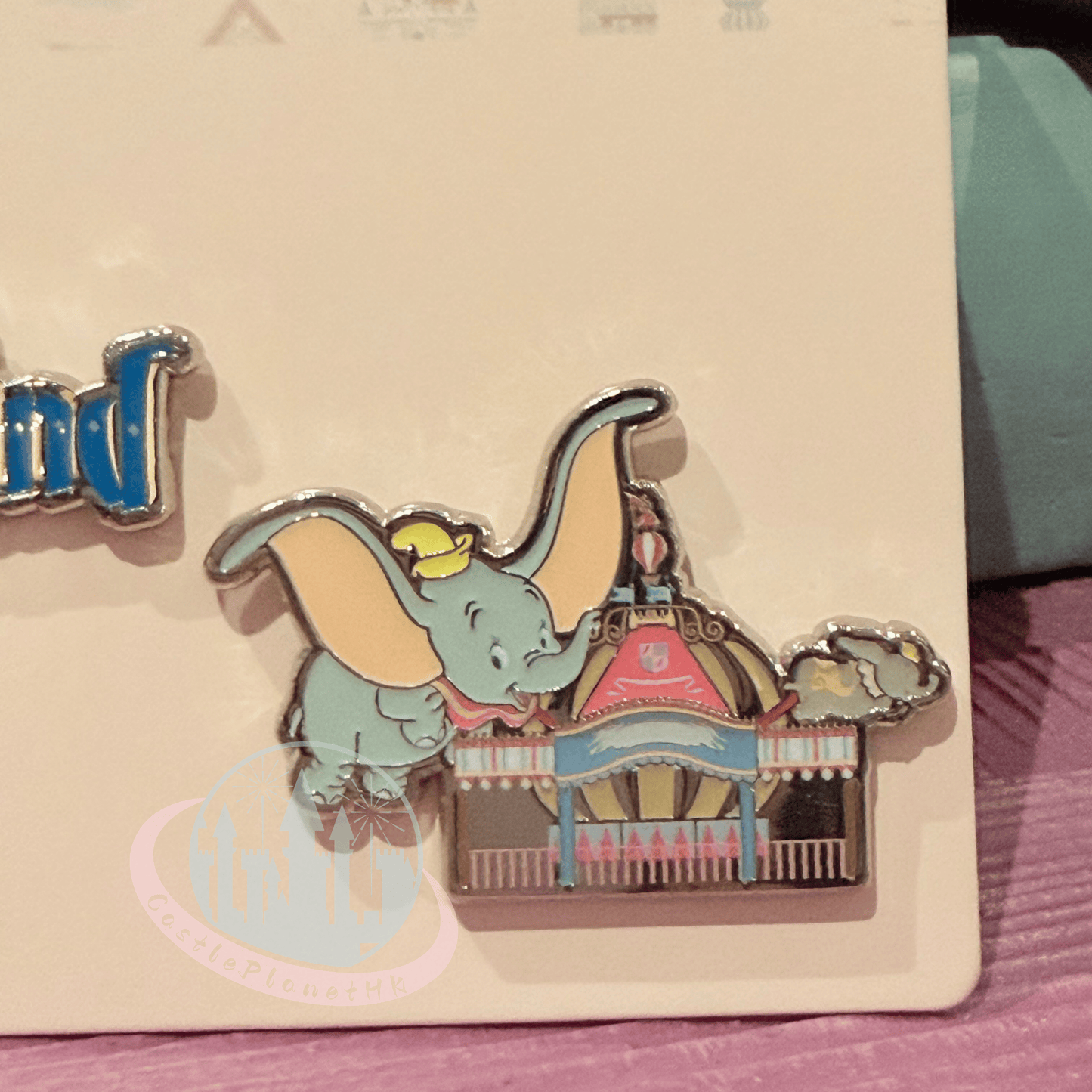 "Pre-Order" HKDL - Dumbo "Fantasyland" Pin set, Park Area Themed 2026