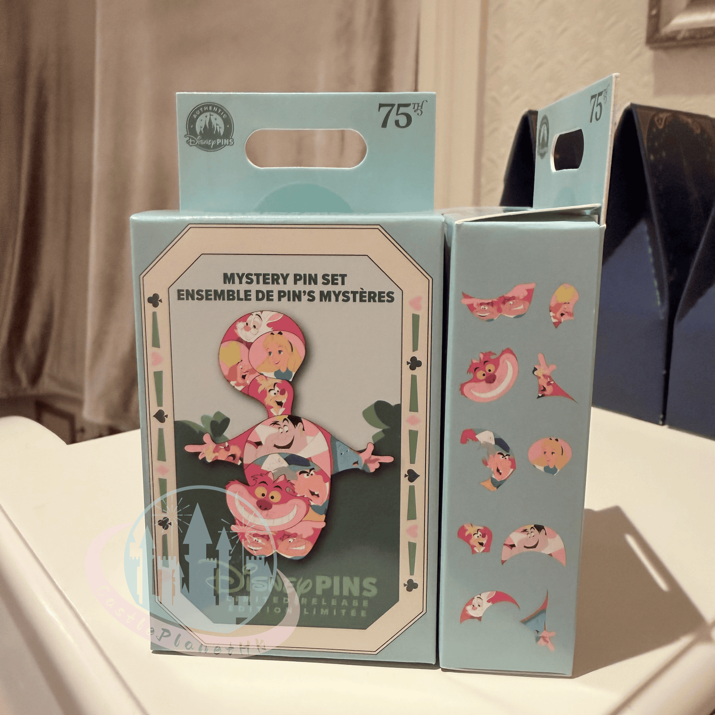 "Pre-Order" HKDL - Alice in Wonderland 75th Anniversary Mystery Pin Blind Pack