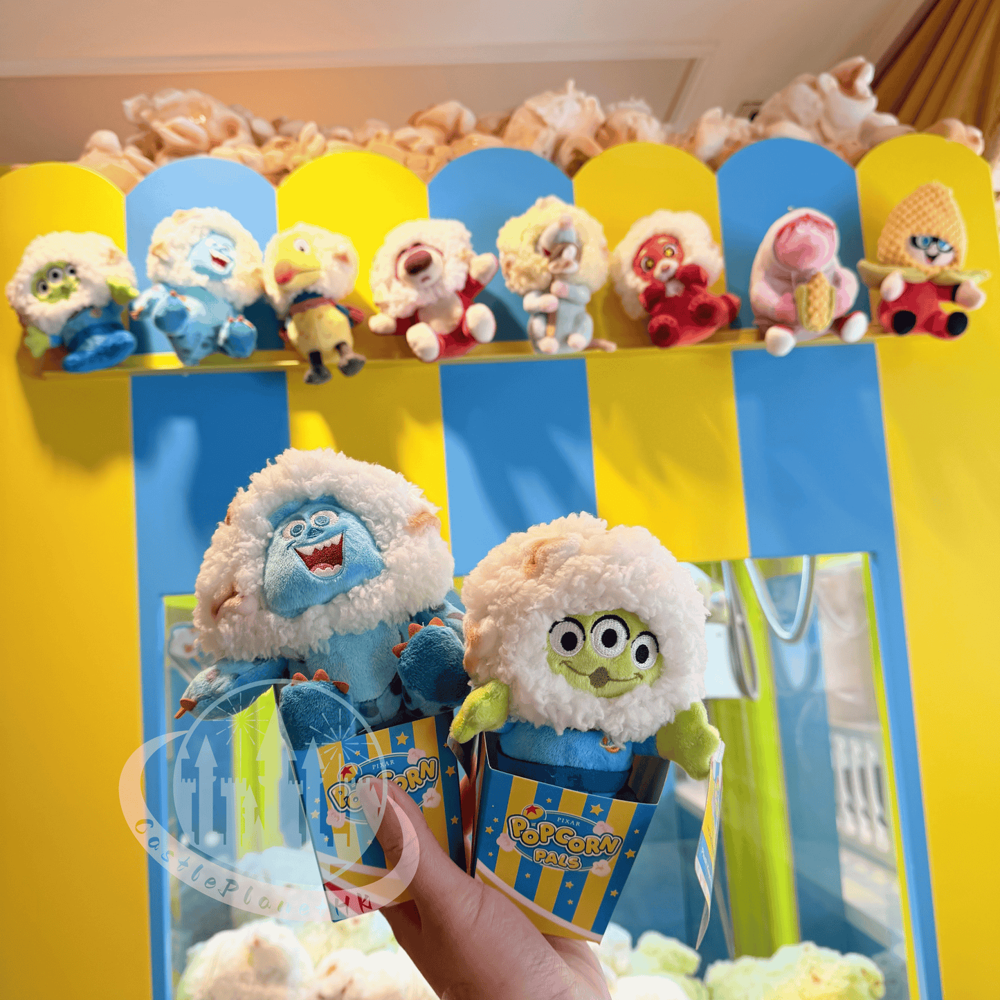 "Pre-Order" HKDL - Claw Machine Mystery Plush Bag Charm, PIXAR POPCORN PALS 2026