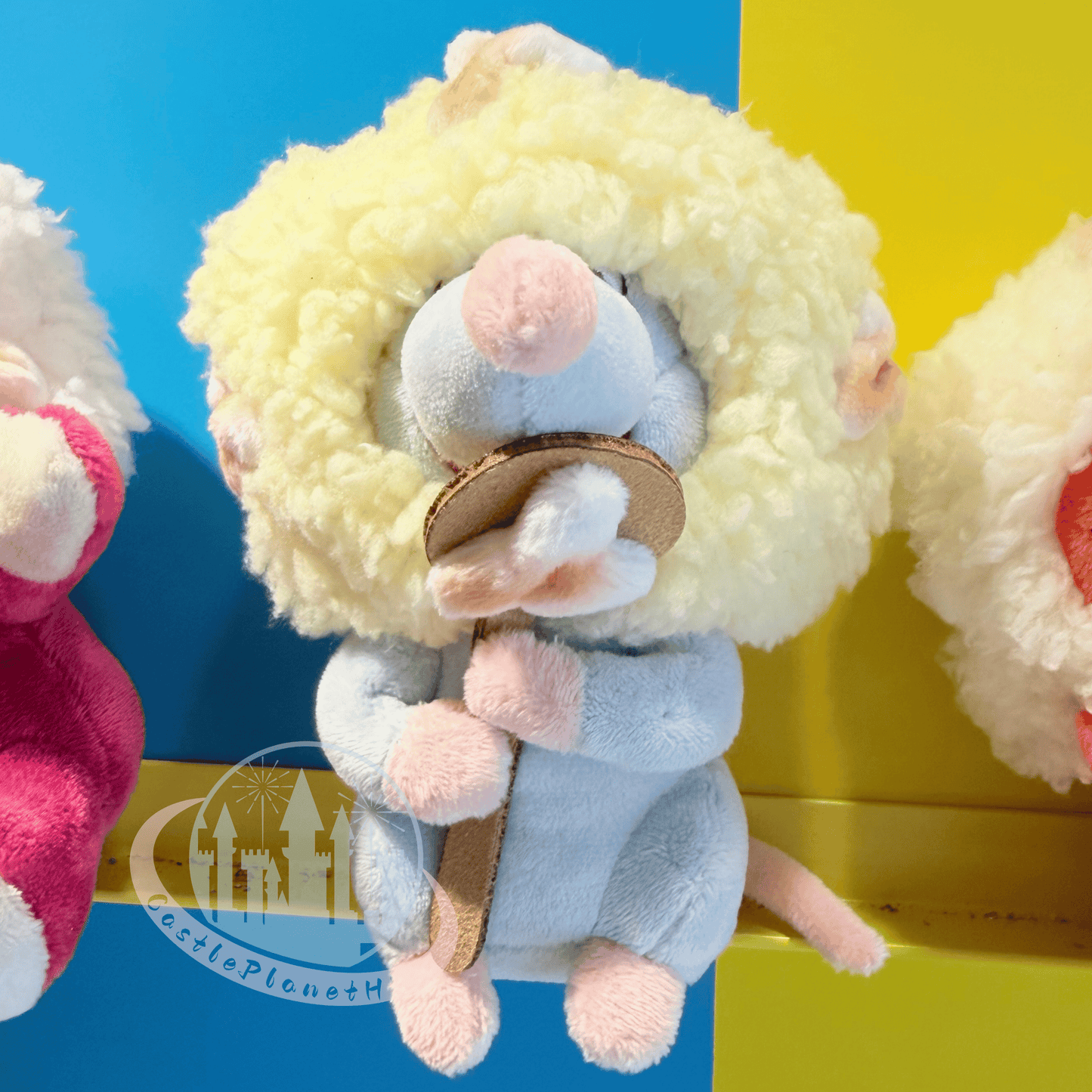 "Pre-Order" HKDL - Claw Machine Mystery Plush Bag Charm, PIXAR POPCORN PALS 2026