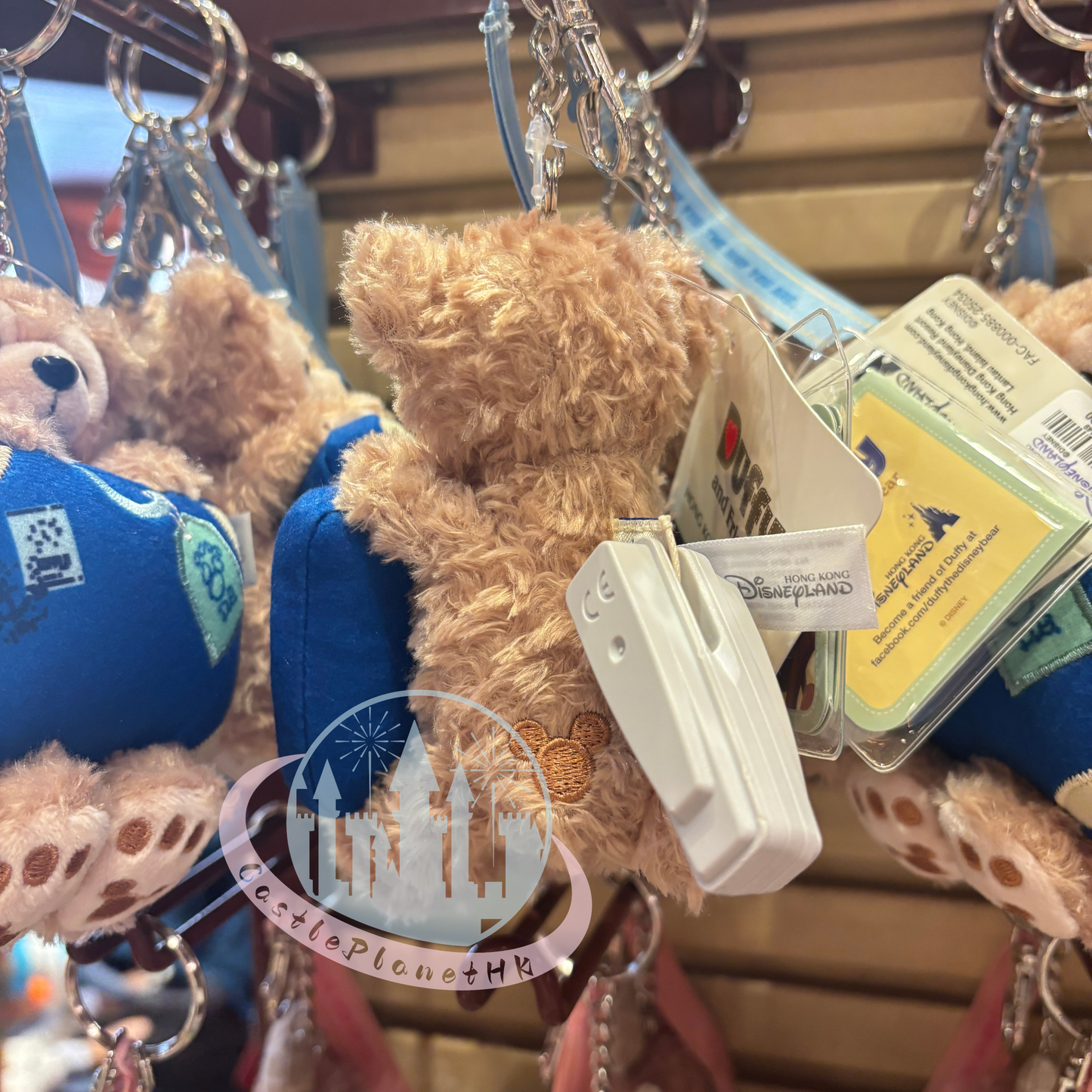 "Pre-Order" HKDL - Duffy Bag Charm (Duffy & Friends - Sitting Pose 2025)