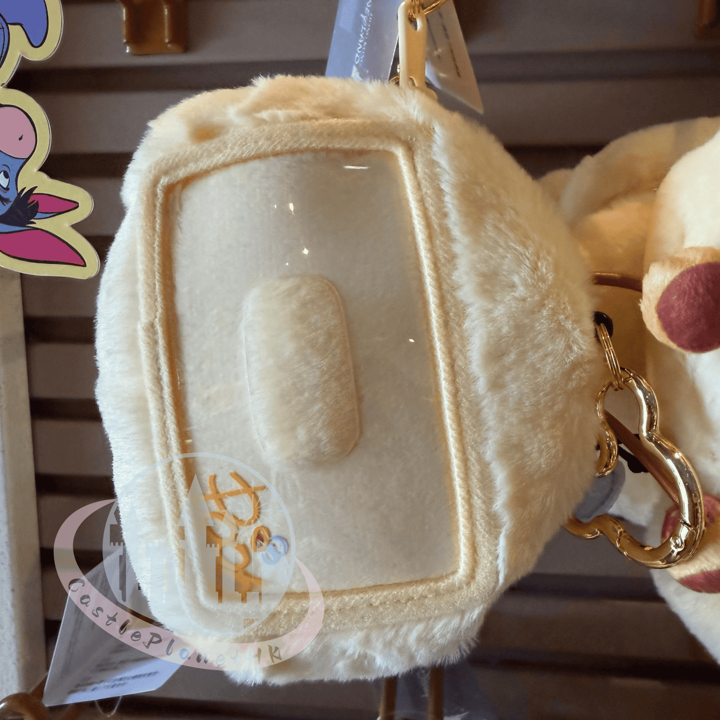 "Pre Order" HKDL - Winnie the Pooh Coin Bag Pass Case Reel Type