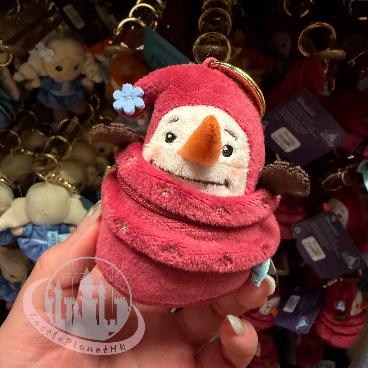 “Pre-order” HKDL - Scarf Tree Olaf mini Plush Keychain, World of Frozen