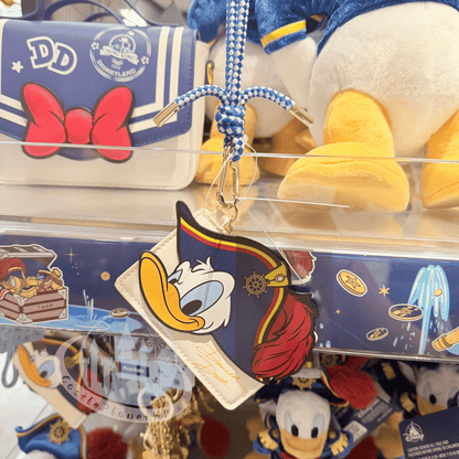 "Pre-Order" HKDL - Donald Card Holder, Donald Captain 2026