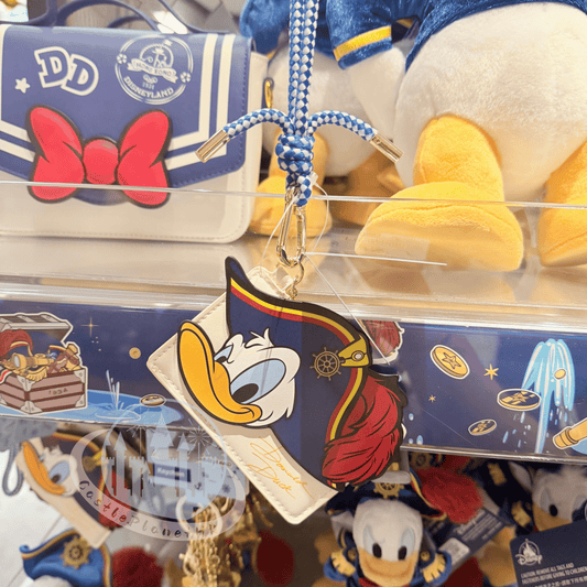 "Pre-Order" HKDL - Donald Card Holder, Donald Captain 2026