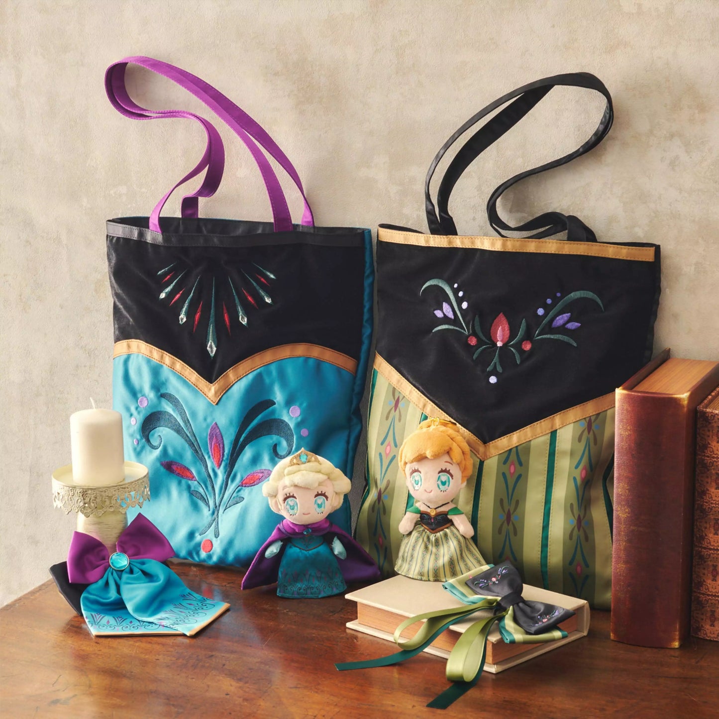 "Pre-Order" JDS - Coronation Anna Plush Keychain TINY FROZEN, DISNEY FROZEN