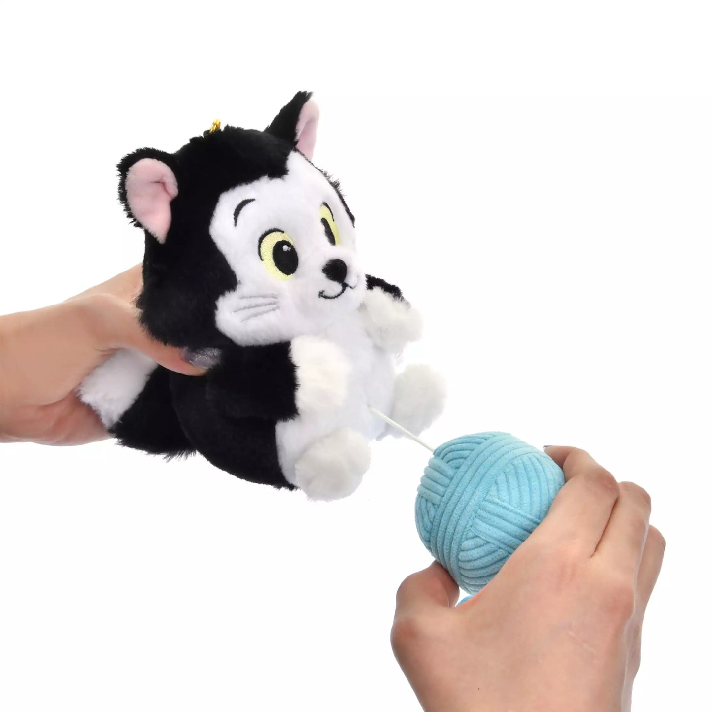"Pre-Order" JDS - Figaro Plush Keychain Move Ball of Yarn, DISNEY CAT DAY 2026