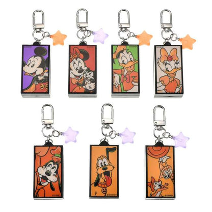 "Pre-Order" JDS - Mickey & Friends Secret Light Up Keychain Blind Box, Disney Halloween 2026