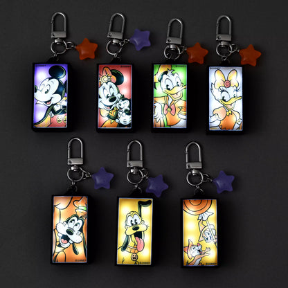 "Pre-Order" JDS - Mickey & Friends Secret Light Up Keychain Blind Box, Disney Halloween 2026