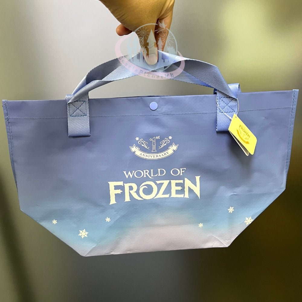 HKDL - World of Frozen (Size S) Shopping Bag (Frozen 1st Anniversary 2024)【Ready Stock】