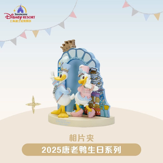 “Pre-order” SHDR - Donald Duck Figures Desktop Photo Holder, DONALD BIRTHDAY 2025