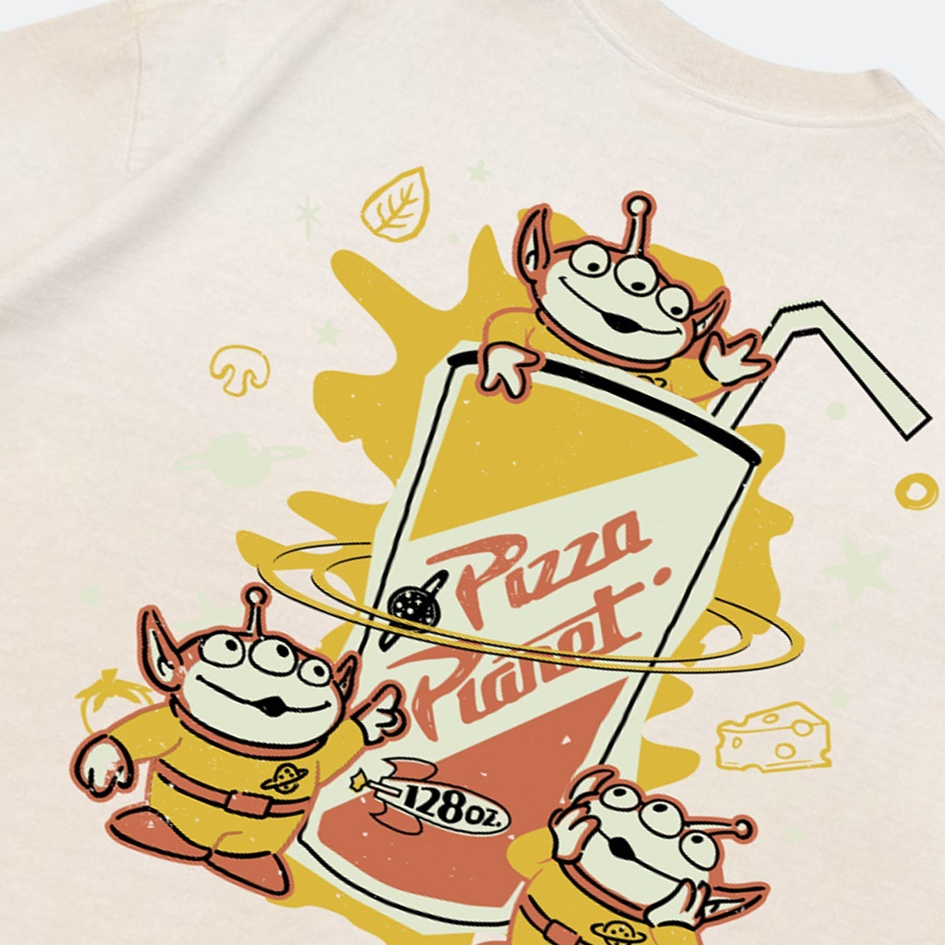 “Pre-order” HKDL - PIZZA PLANET CUP WASHED GRAPHIC BOXY TEE for Adults, TOY STORY X GROCERY 2026